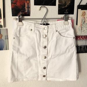 White denim skirt